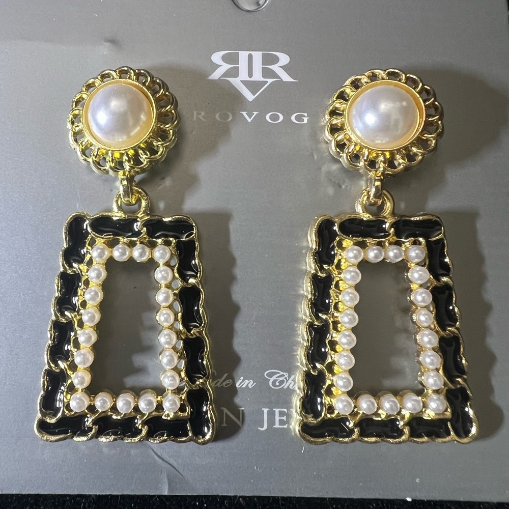 Luxury Vibes Pearl Gold and Black Enamel Drop Earrings